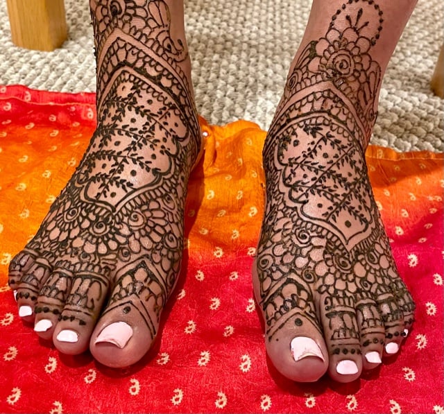 feet henna